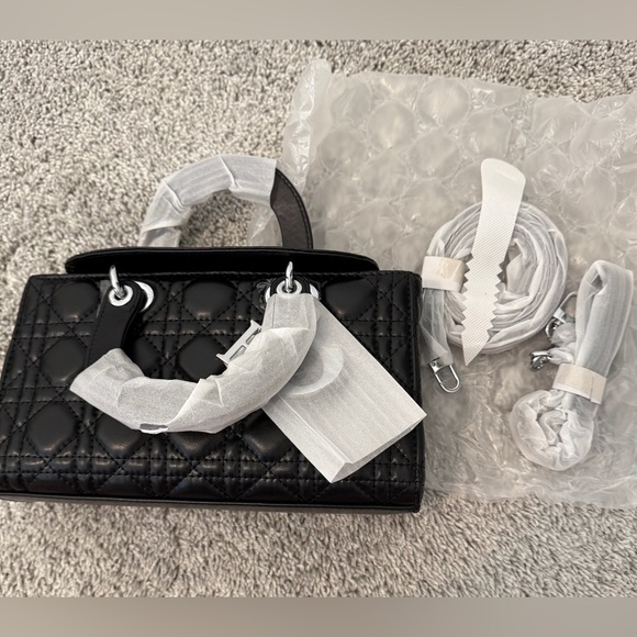 LADY D - fashion inspired Black Quilted Leather Top-Handle Bag w/Silver Hardware - Picture 2 of 6